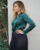 Groene Zijde Blouse V-Hals – Lange Mouwen Elegant | Hip-Havik